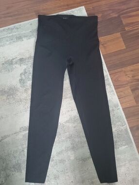 SPANX Black 'Booty Boost' M/M Leggings with White Logo